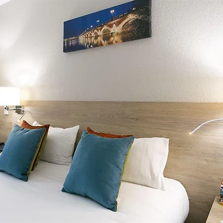 Quality Bordeaux Pessac 호텔