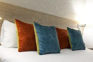 Quality Bordeaux Pessac 호텔