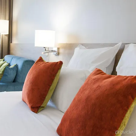 Otel Quality Bordeaux Pessac 3*