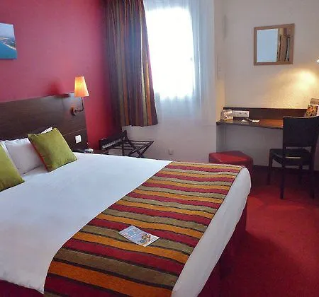 Quality Bordeaux Pessac 호텔